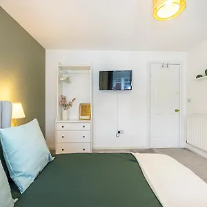  Apartment The Hub United Kingdom